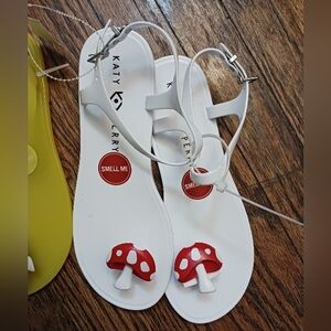 Katy Perry Geli Sandals,  Red Mushrooms Sz 8 New